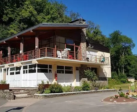 19 Personnes * Revin (Ardennes)